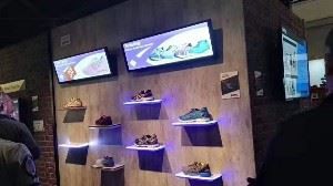 34.6 Inch 700 Nits Stretched LCD Monitor